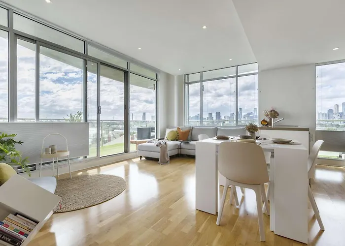 Magnificent Apartment With Car Park And Easy Access To The Beach