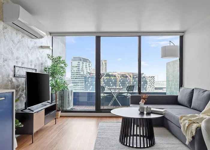 Chic Apartment By Southern Cross Free Parking