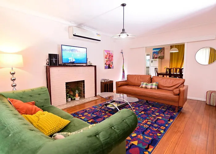 Two Pines, Whole Home In Tullamarine Near Airport!