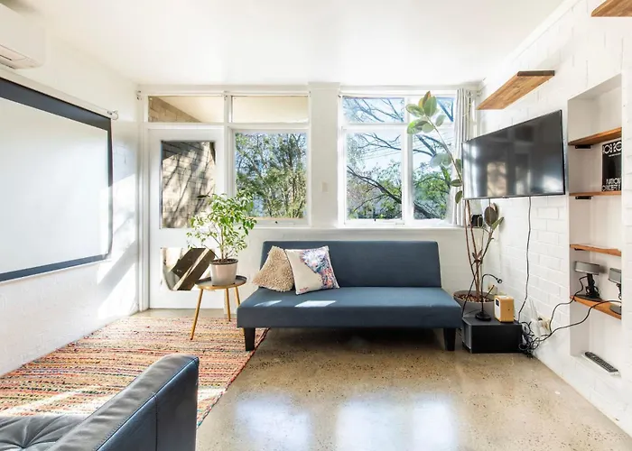 2Br Apartment In Parkville Steps From Royal Park