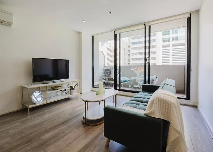 Urban Elegance In The Heart Of Melbourne