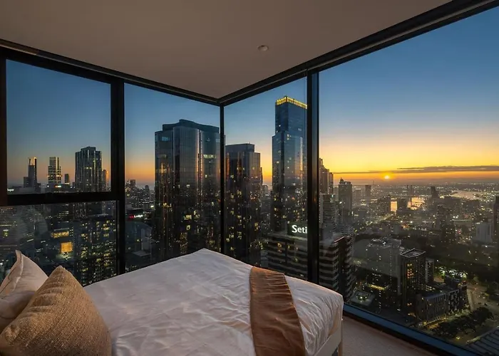 3Br With 180 Degrees Ocean And City Views, Pool, Spa And Gym