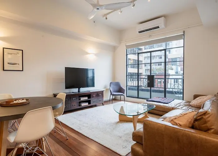 Flinders Lane Hideaway - Light-Filled Cbd Retreat