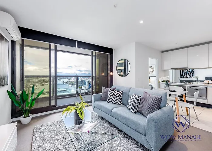 Wow Apartment On Lonsdale