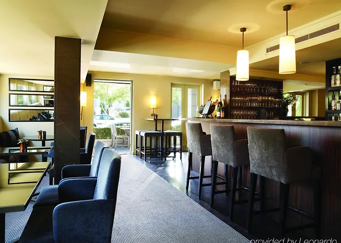 Lyall Residence