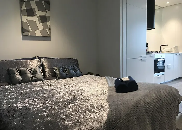 Upper House Suites