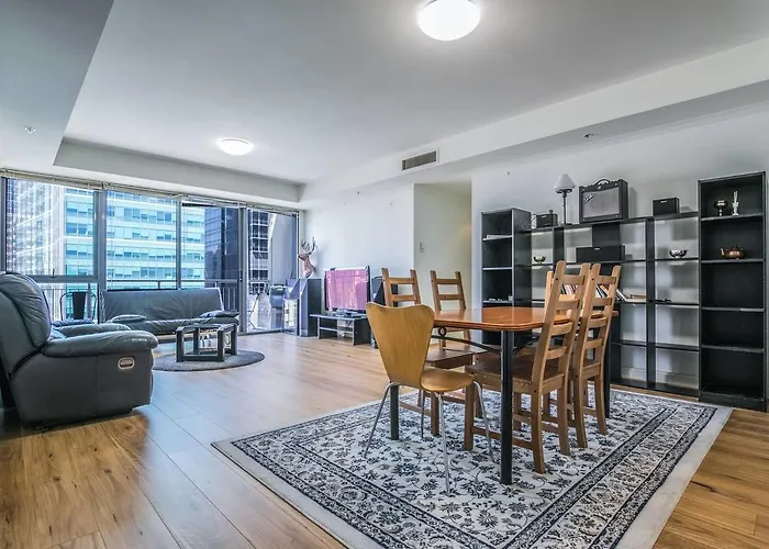 3 Bedrooms 2 Car Parks, Carlton Garden Opposite
