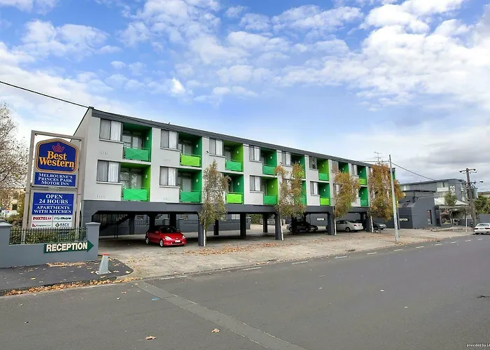 Melbourne\'S Princes Park Hotel