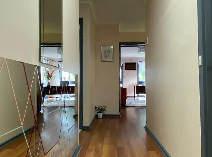 Entire Hume House