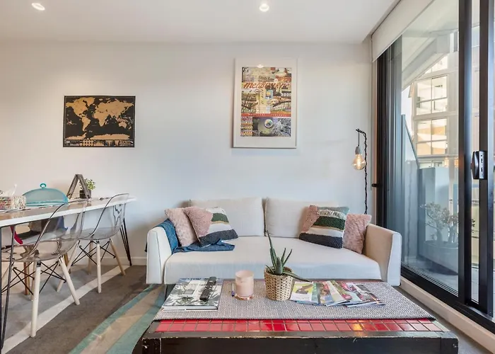 Luxurious Riverside Resort Style Apartment☆Pool☆Spa☆Gym☆Rooftop With City Views