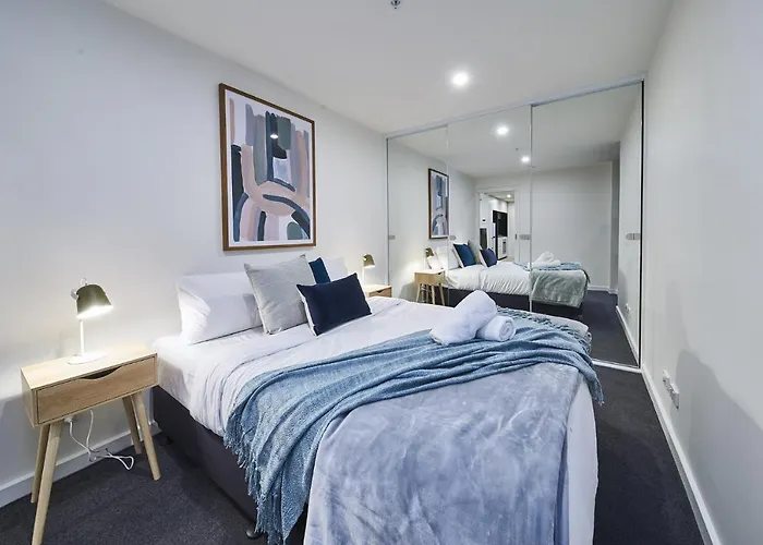 Mega Style Apartments The International