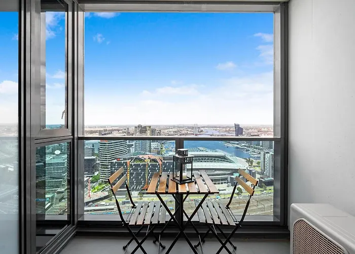 Complete Host Hudson Apartments