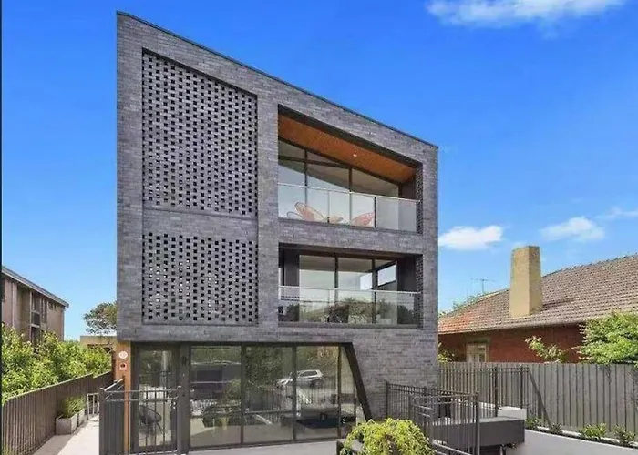 106*Modern Prestige*3-Storey New Establishment
