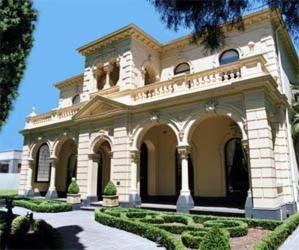 Charsfield Hotel Melbourne