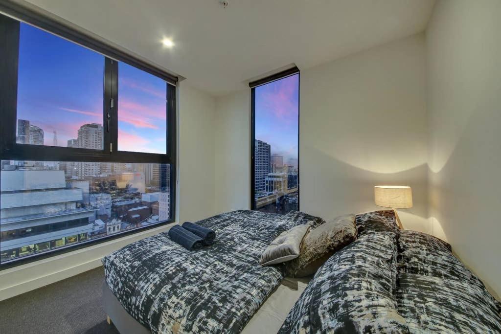 2br Suites On Bourke, Perfect Location, Views * Melbourne