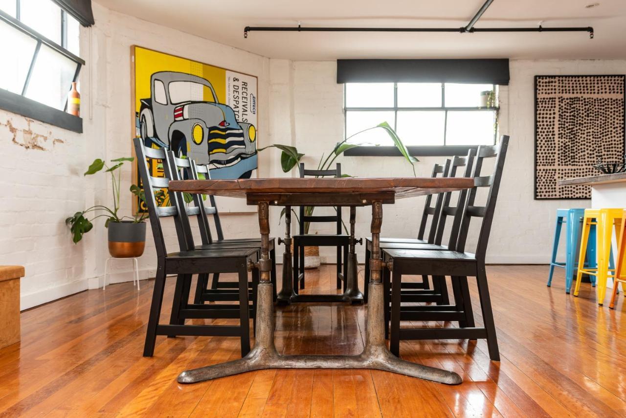 Staycentral - Fitzroy Converted Warehouse Penthouse Apartment