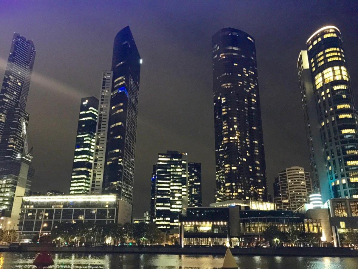 Fantastic Freshwater Apartment Melbourne