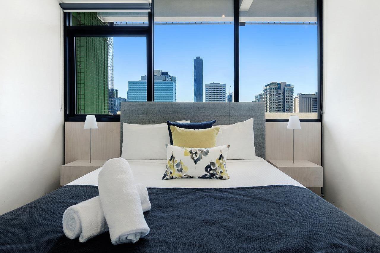 Apartment Ultiqa Little Collins Melbourne