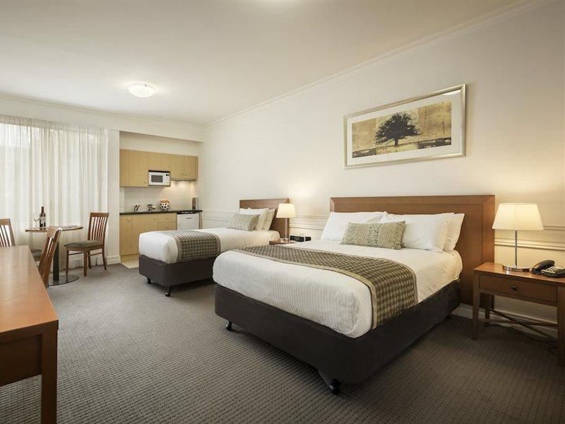 Aparthotel Beaumont Kew 4*