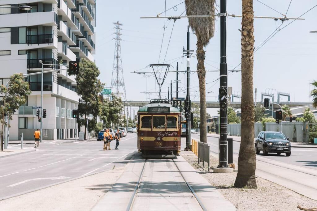 Docklands 2br With Parking Melbourne
