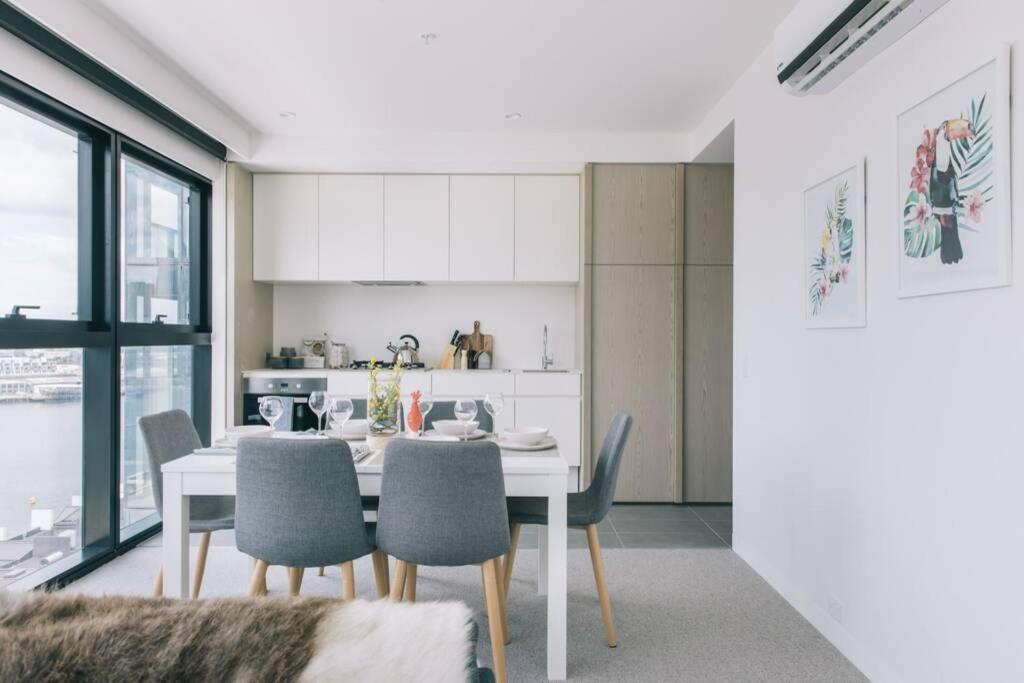 Docklands 2br With Parking Apartment