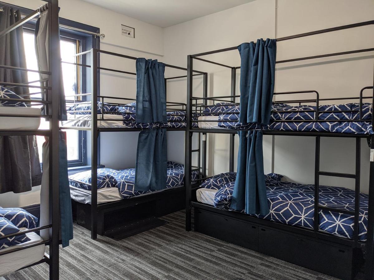 Hostel Queen Victoria *
