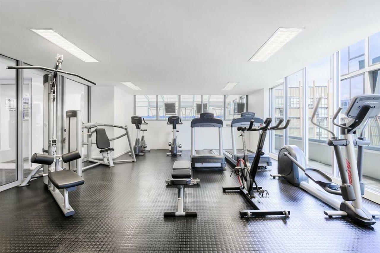 Brady Flinders Street Aparthotel
