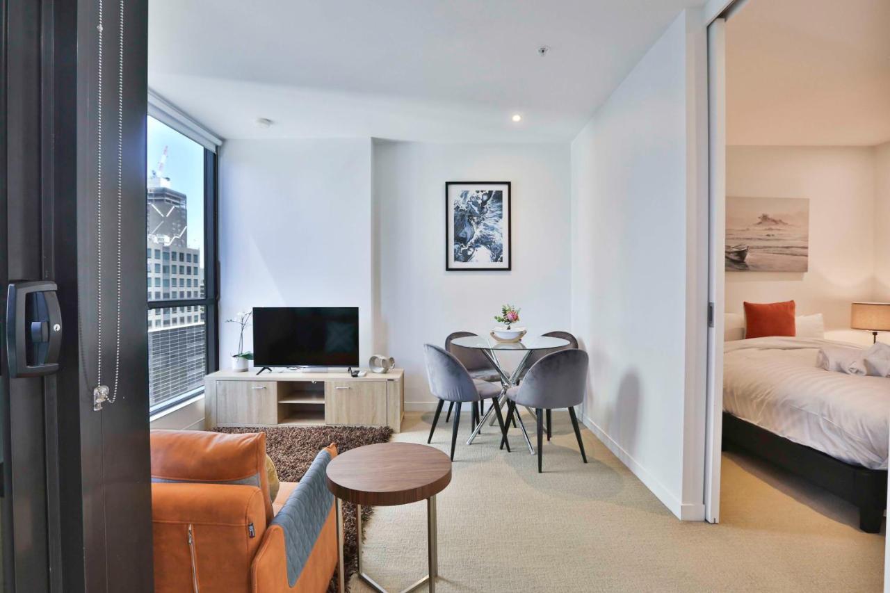 My80 Located In The Inner Of Cbd Apartment *