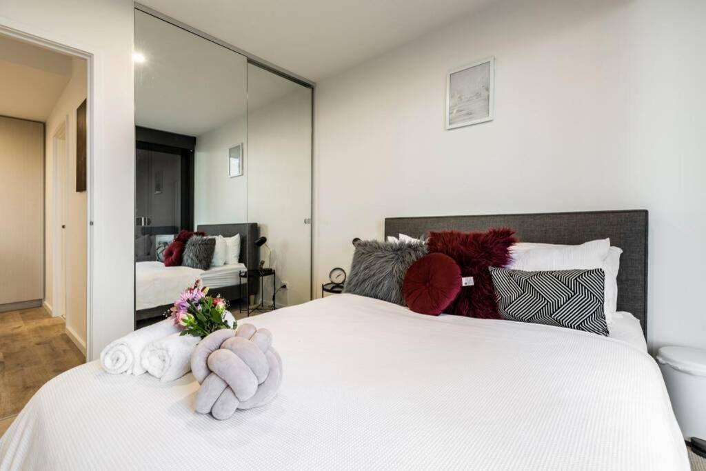 1br Stunning View! Close To Unimelb Southbank Apartment Melbourne