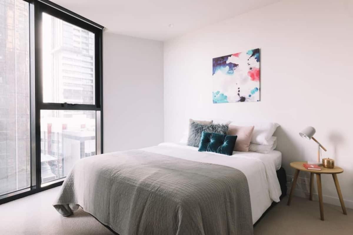 Apartment 2br Prime Location! Near Qv Market & In Free Tram Zone