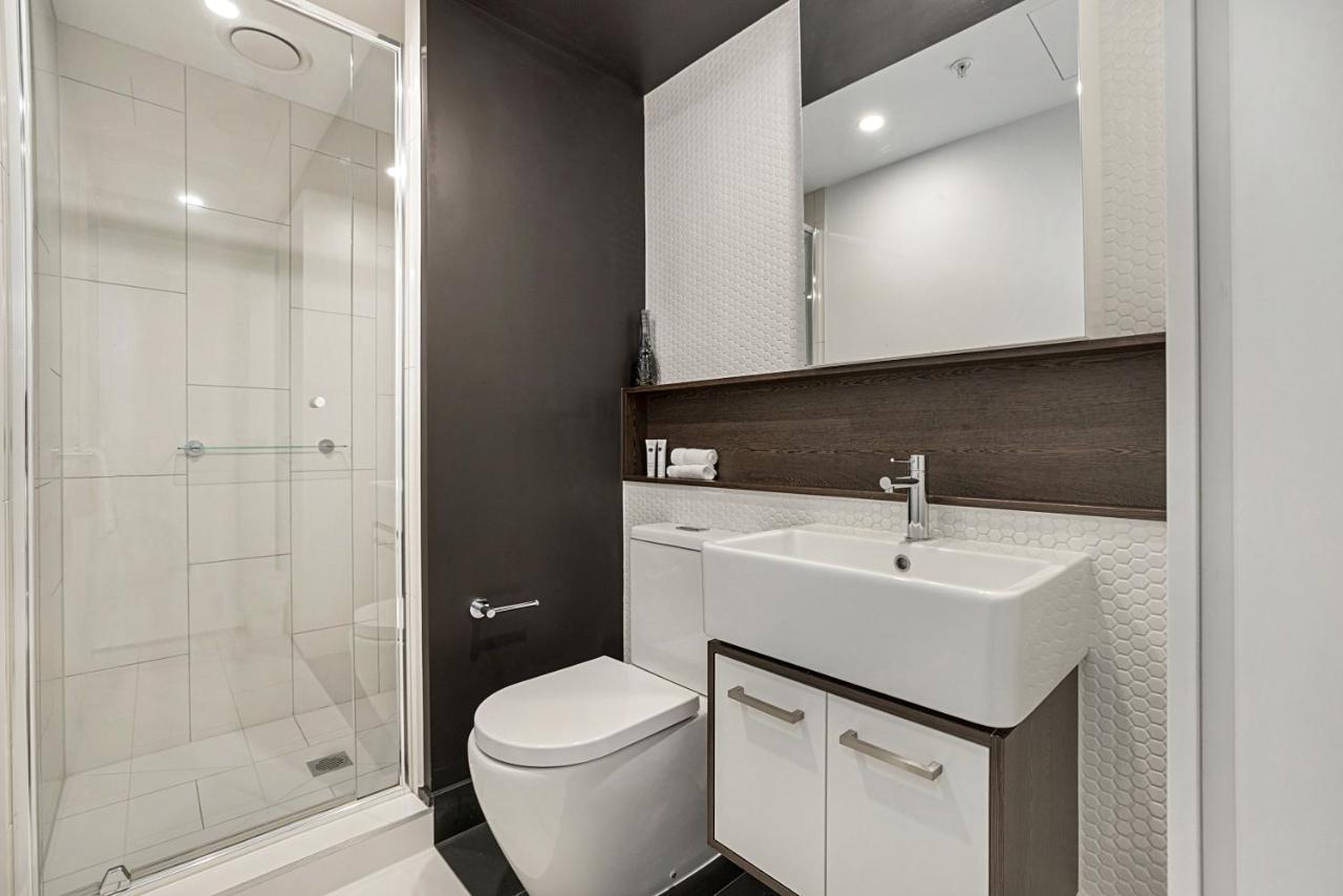 2-bed Unit With Balcony Near Southbank Restaurants Apartment *