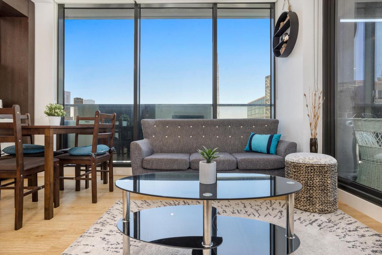 2-bed Unit With Balcony Near Southbank Restaurants Apartment *