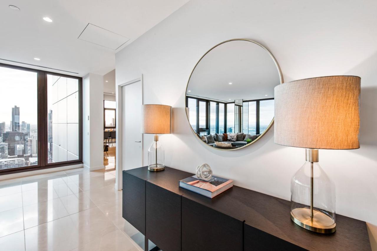 Panoramic Skyview Penthouse Apartment