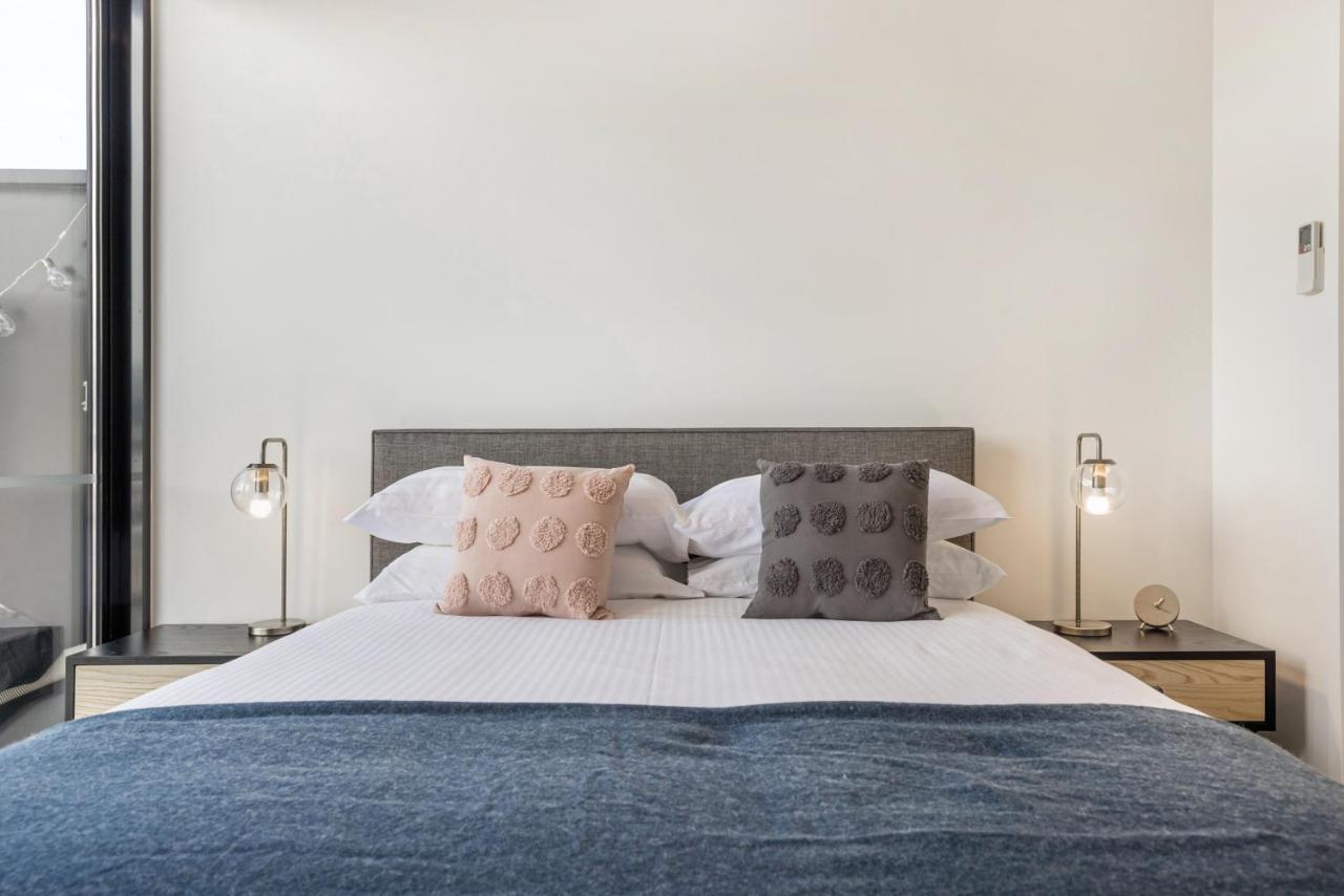 Luxe 3-bed Near Lygon St Bars And Dining Apartment *