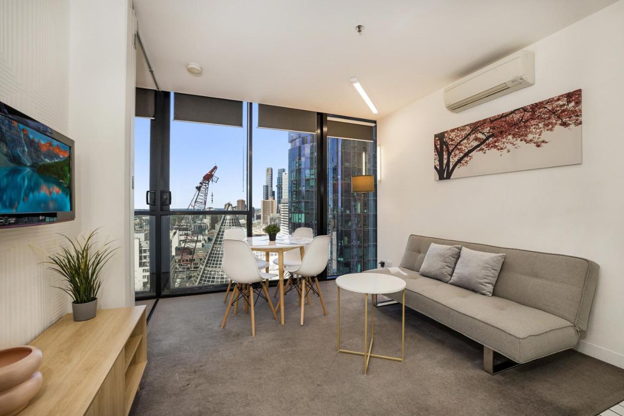 Apartment 2-bed Unit Metres From Cbd Malls, Dining & Sights *