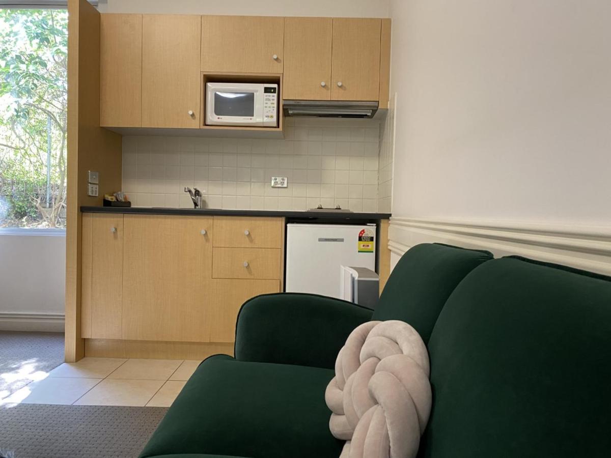 Aparthotel Beaumont Kew 4*
