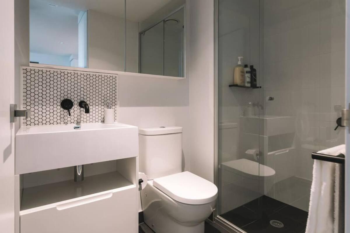 Apartment 2br Prime Location! Near Qv Market & In Free Tram Zone