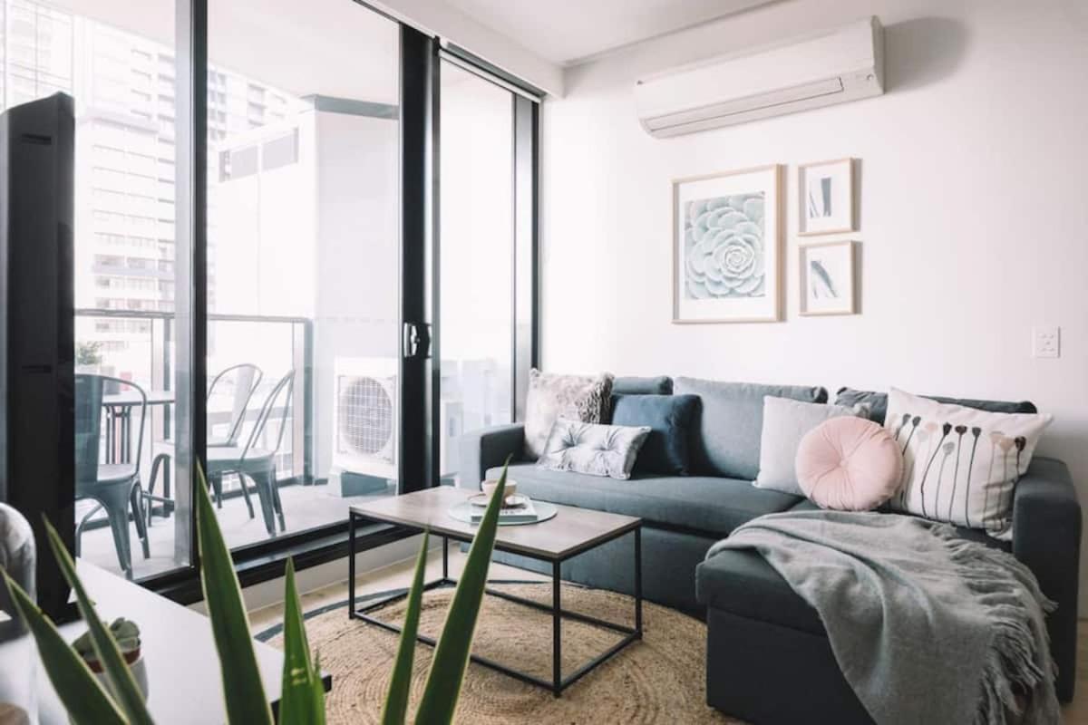 2br Prime Location! Near Qv Market & In Free Tram Zone * Melbourne