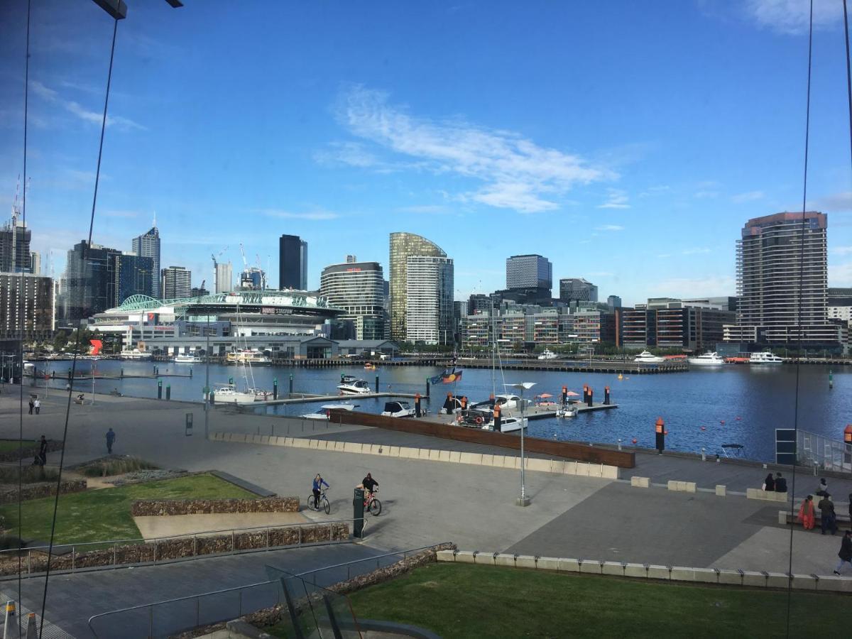 Luxury On The Water Botel *
