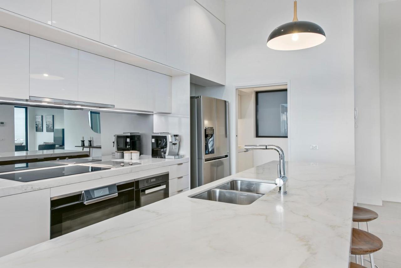 Panoramic Skyview Penthouse *