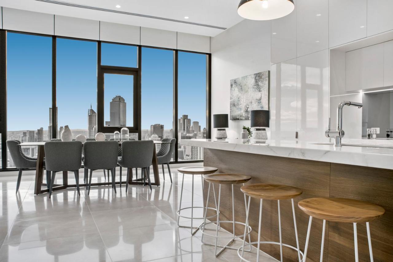 Panoramic Skyview Penthouse *