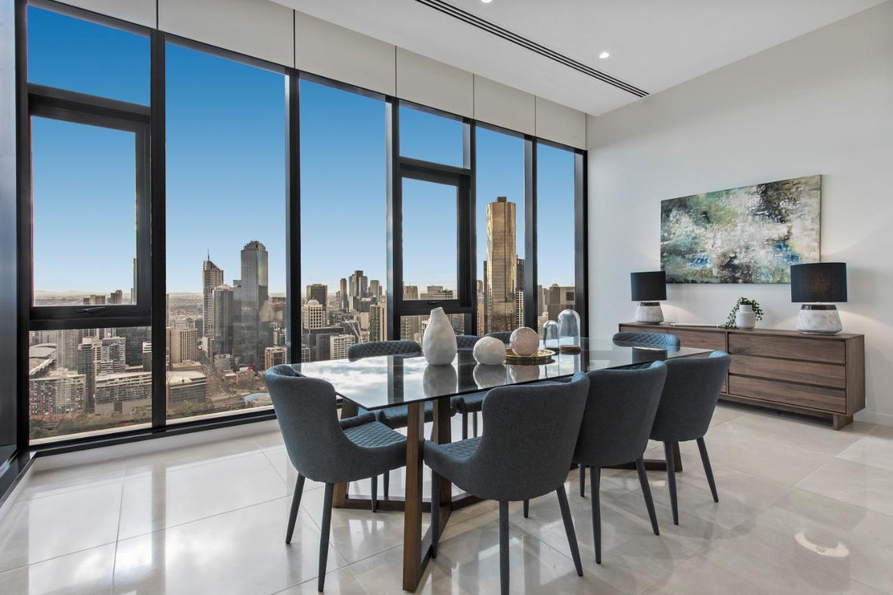 Panoramic Skyview Penthouse Melbourne