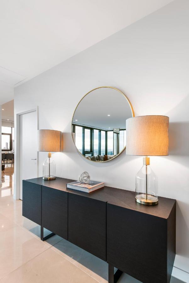 Panoramic Skyview Penthouse *