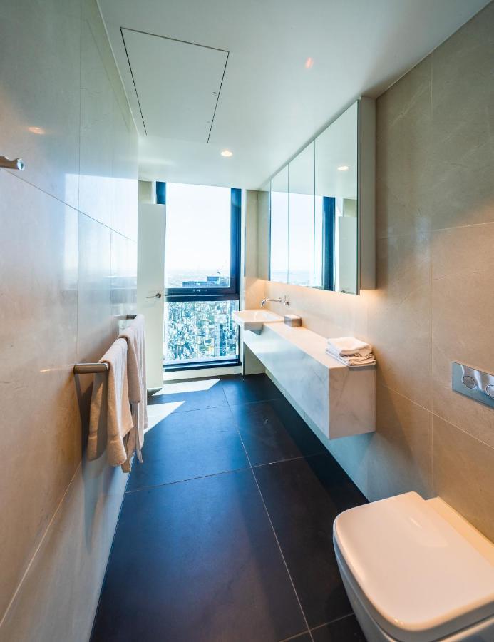 Panoramic Skyview Penthouse Melbourne