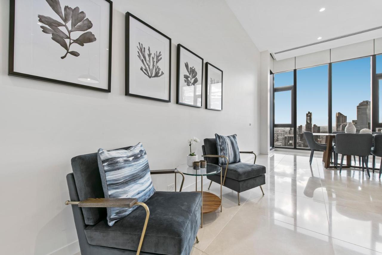 Panoramic Skyview Penthouse Apartment *