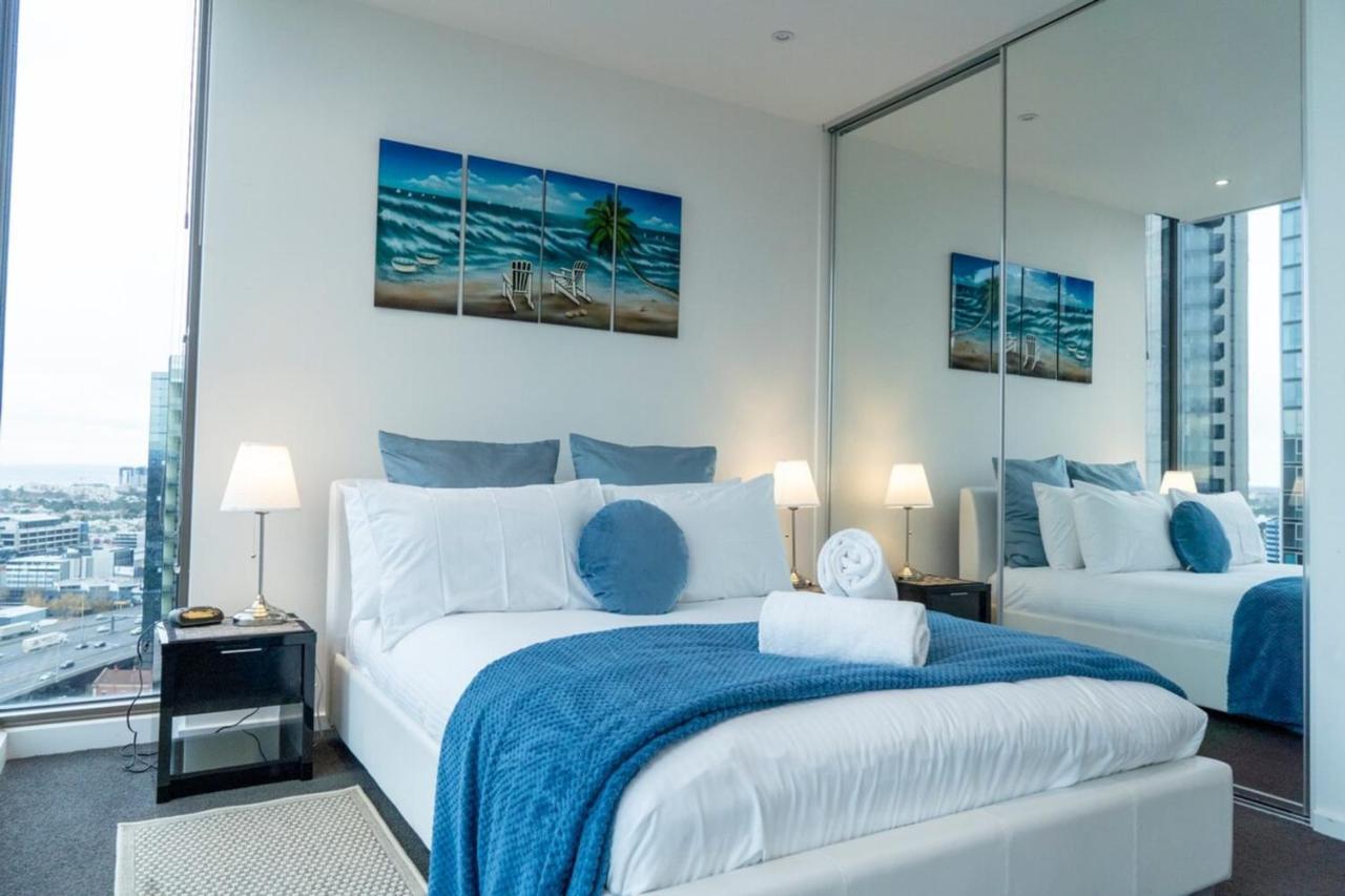 2 Bedroom With Views Melbourne