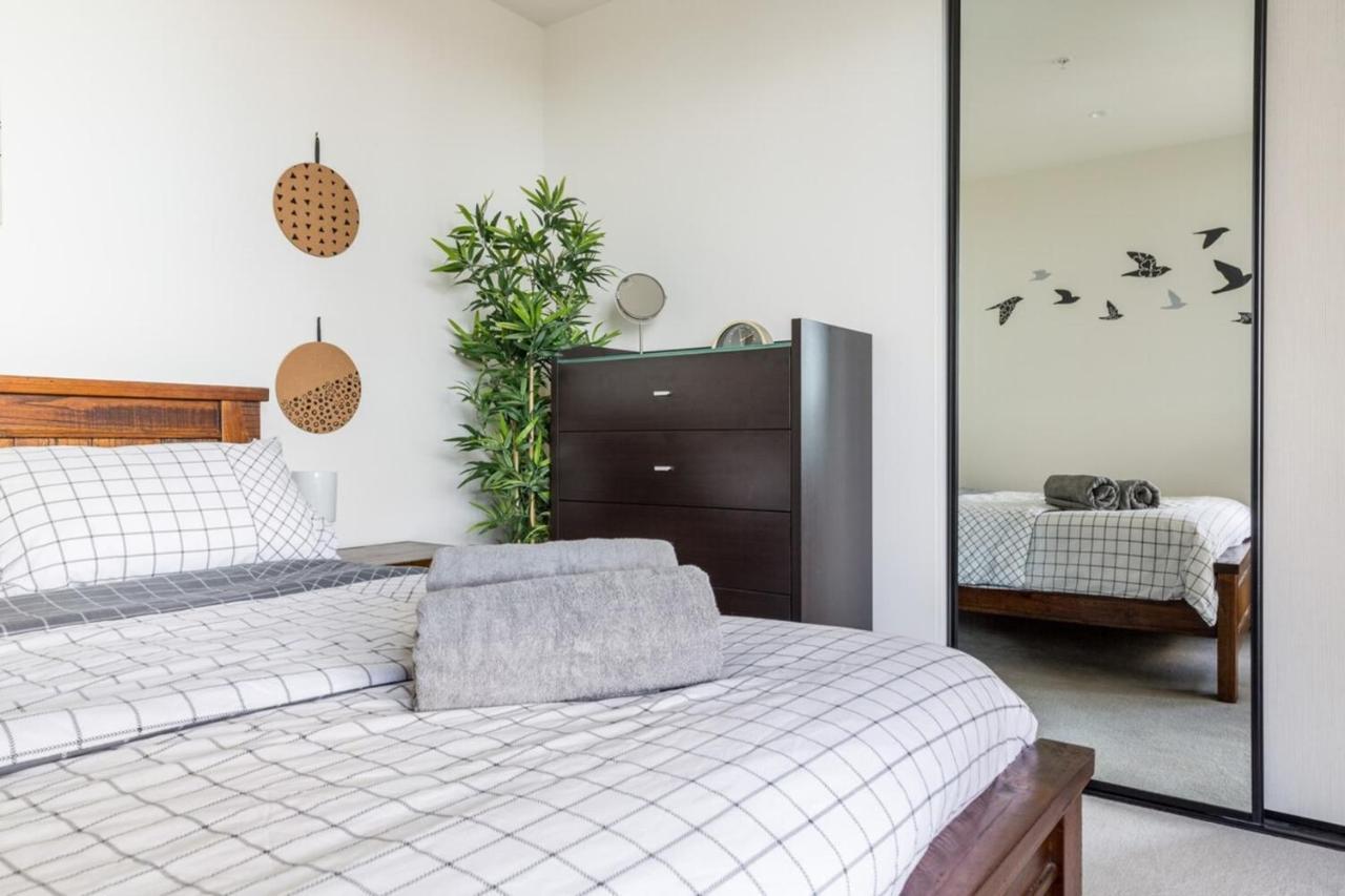 Apartment Modern 1 Bedroom In Tranquil Parklands Melbourne