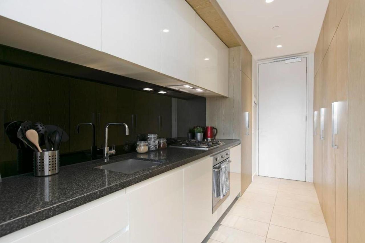 Complete Host Monarc Apartment *
