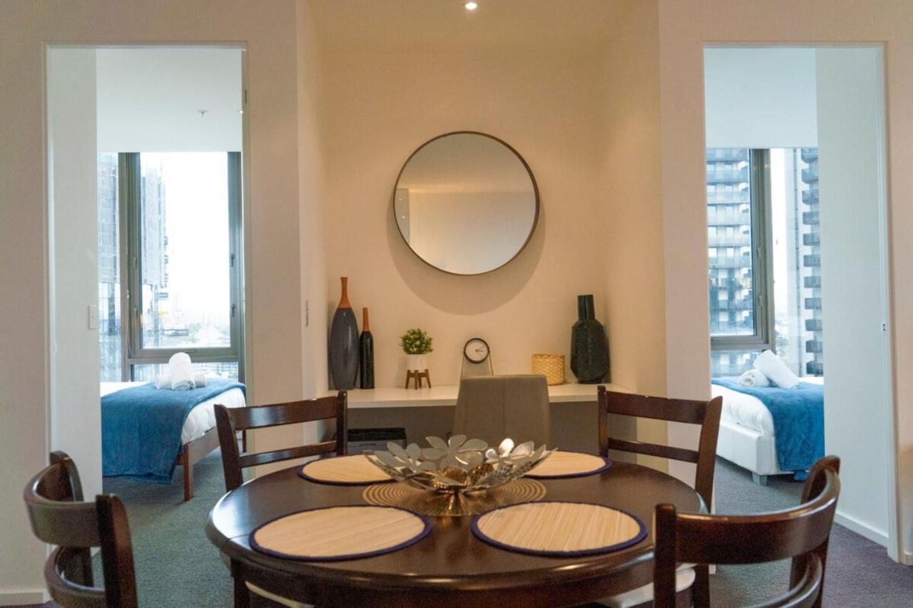 2 Bedroom With Views Apartment Melbourne