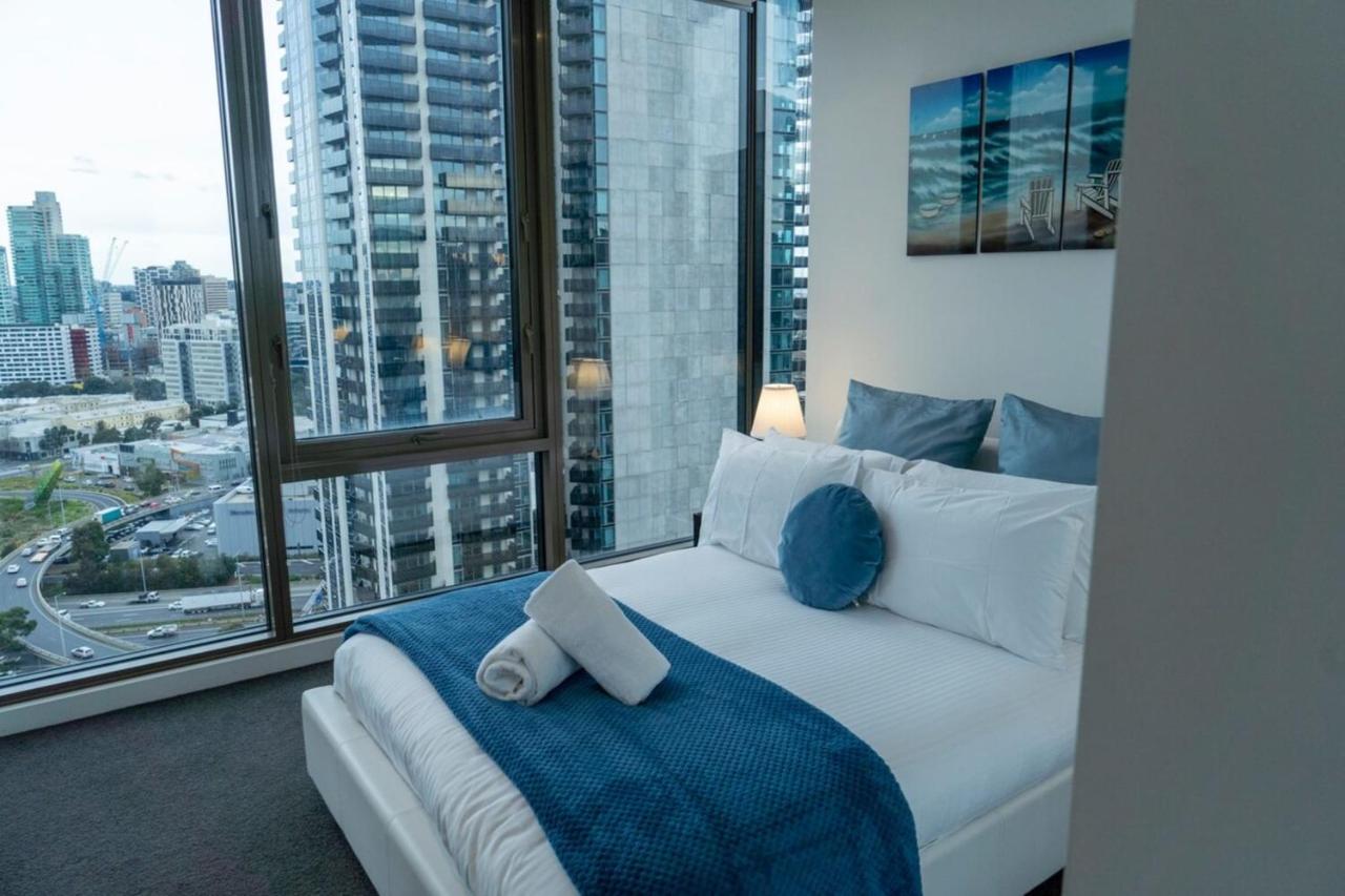 2 Bedroom With Views * Melbourne